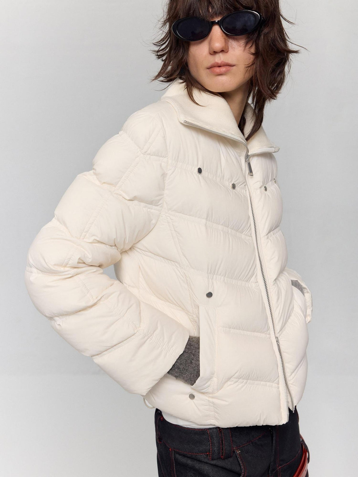 90% White Duck Down Warm Short Straight Retro Cream Nylon Zipper Down Jackets