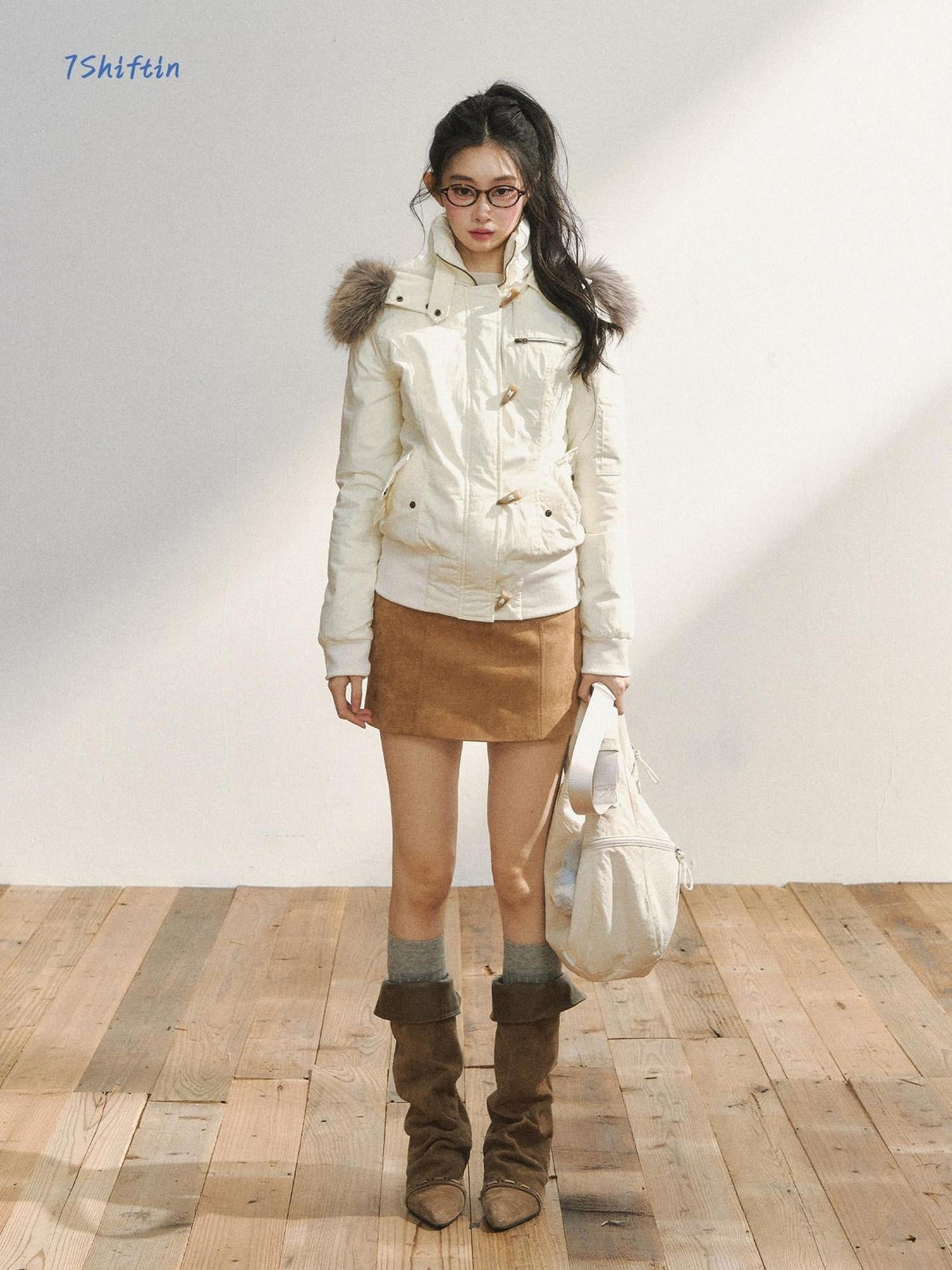 Warm Hooded Two Tone Fur Collar Toggle Closure Short Casual Women Puffer Jackets