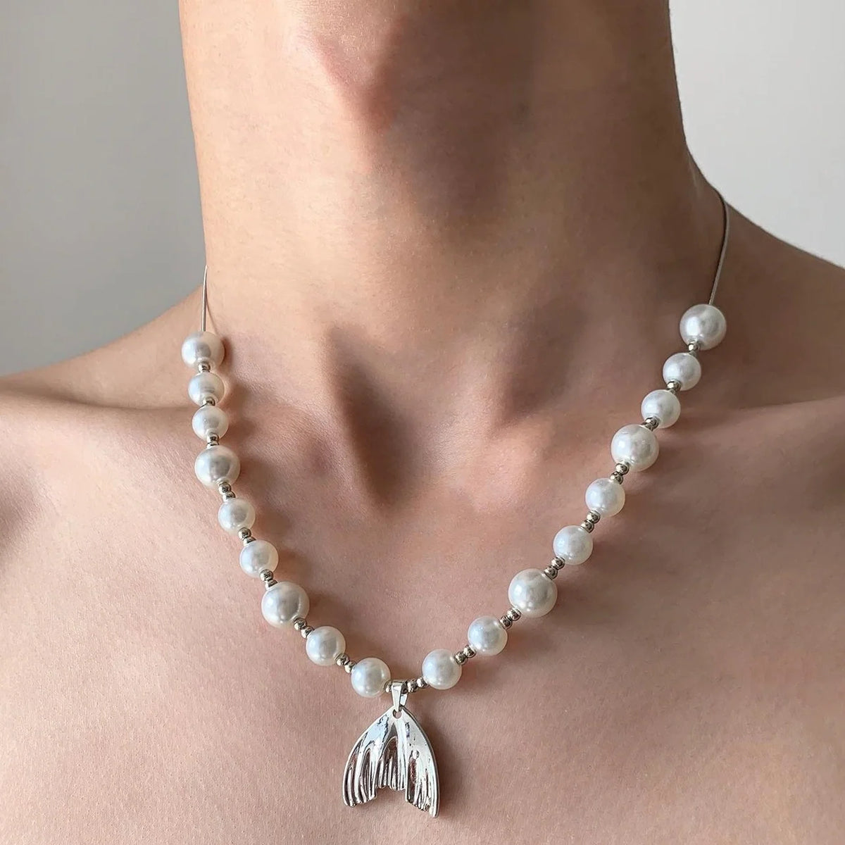 Adjustable Pearl Pendant Drop Necklace