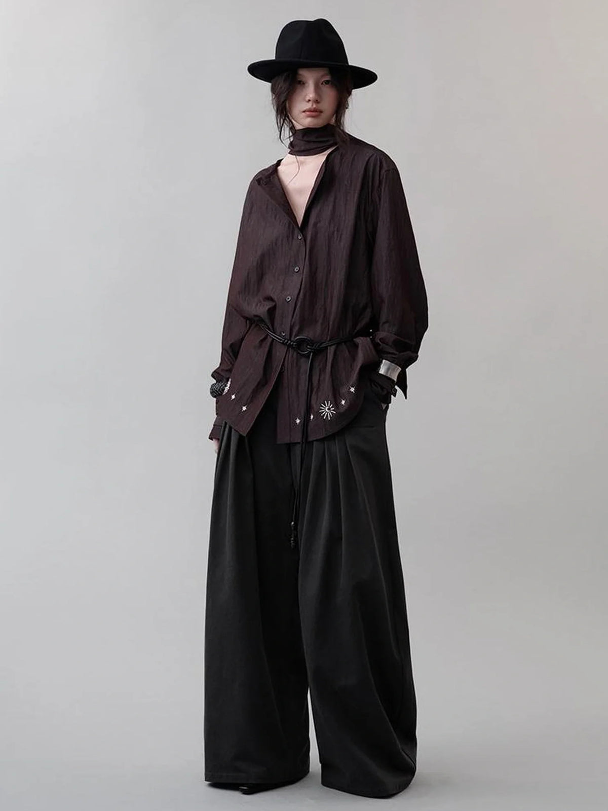 Loose Fit Pleated Trousers In Black Pants