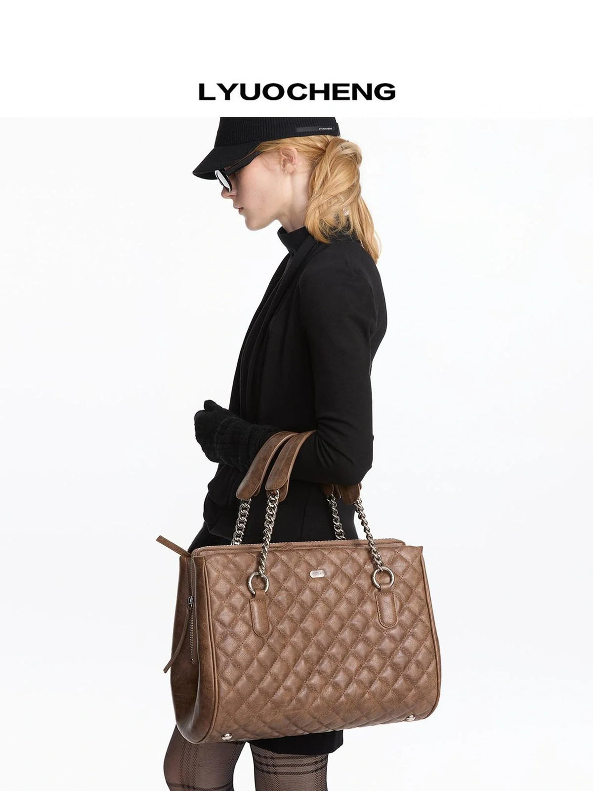 Vintage Quilted Tote Bag In Brown