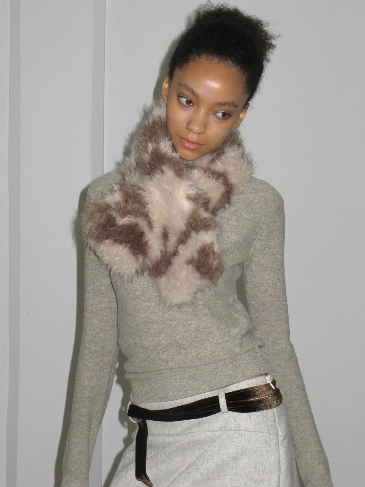 Interwoven Curly Wool Fur Short Scarf