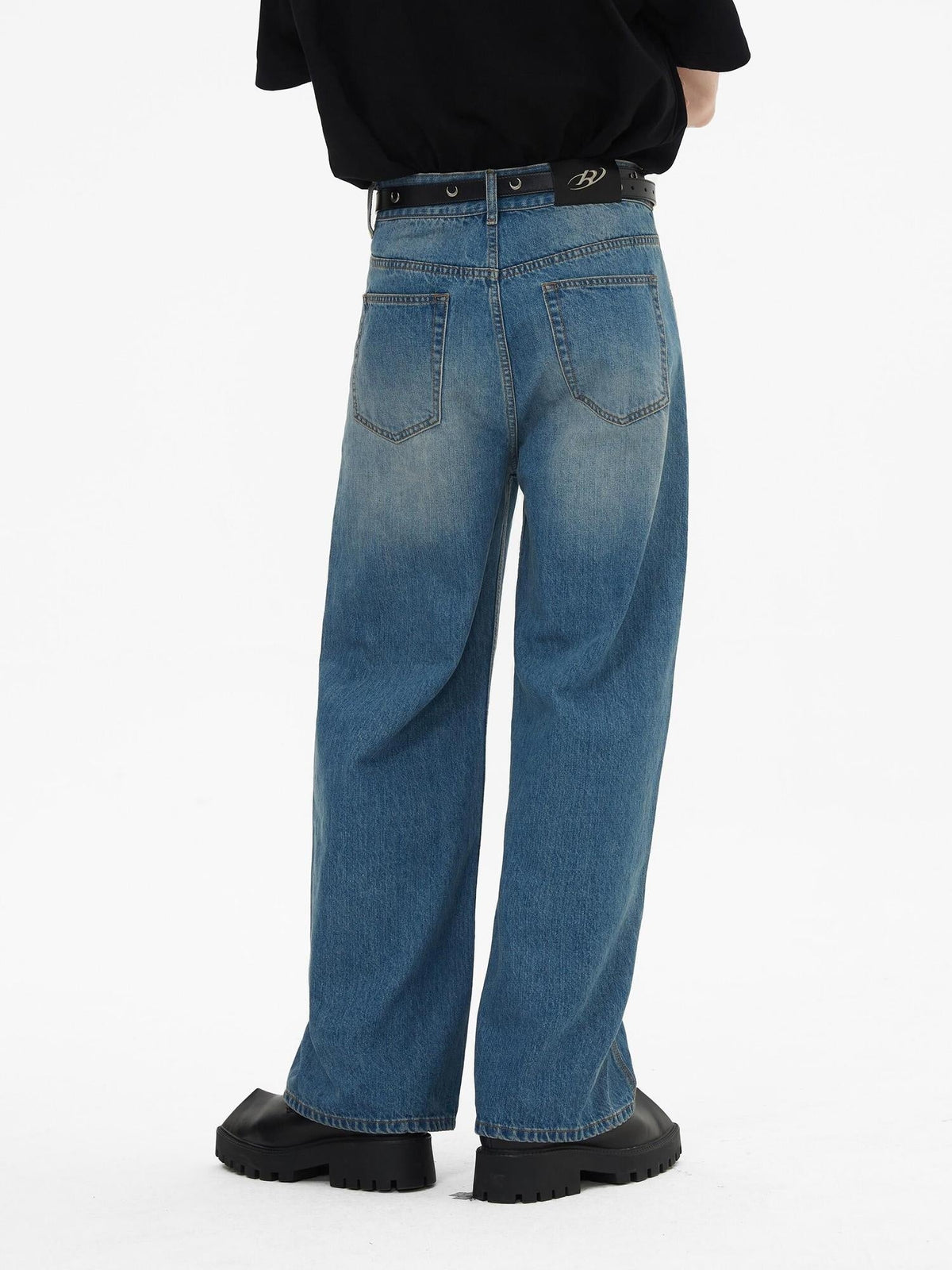 Soft Cotton Blend Multi Pocket Asymmetrical Mid Rise Washed Blue Straight Jeans