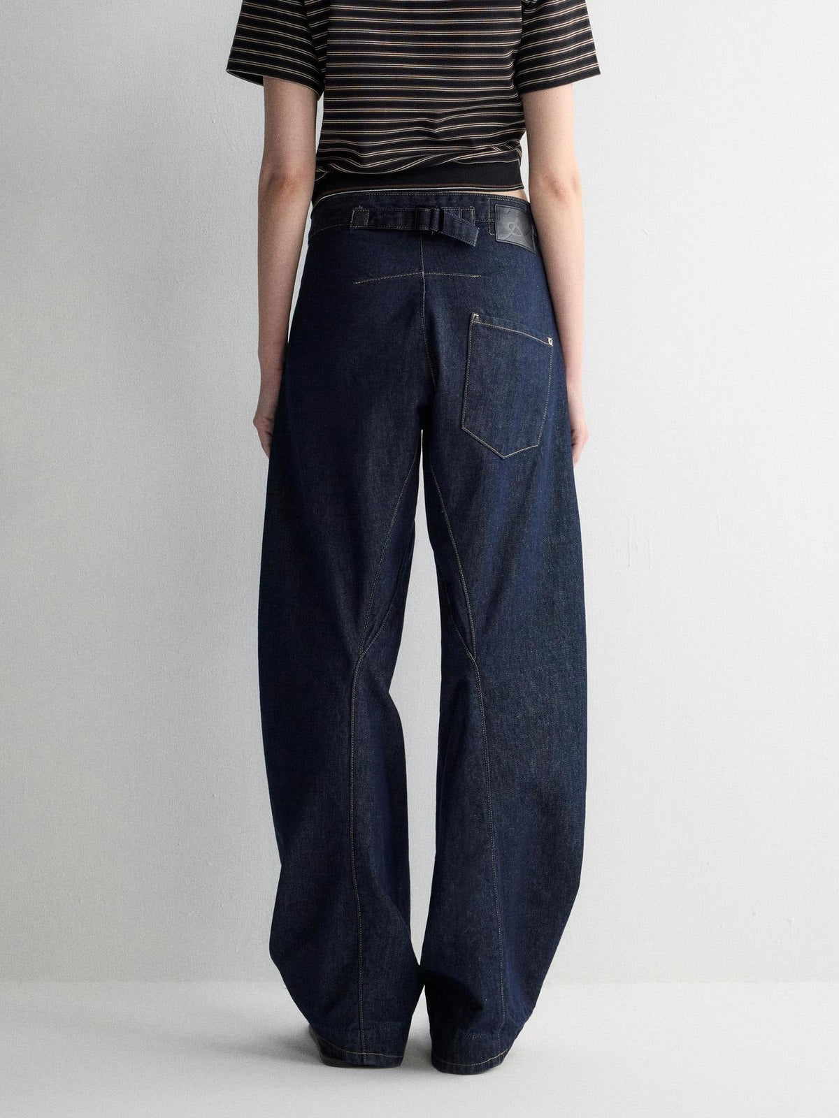 Durable Dark Cotton Denim Casual Oversized Natural Waist Ladies Wide-Leg Jeans